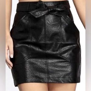 Black Vegan Leather Snake Print Skirt Size L